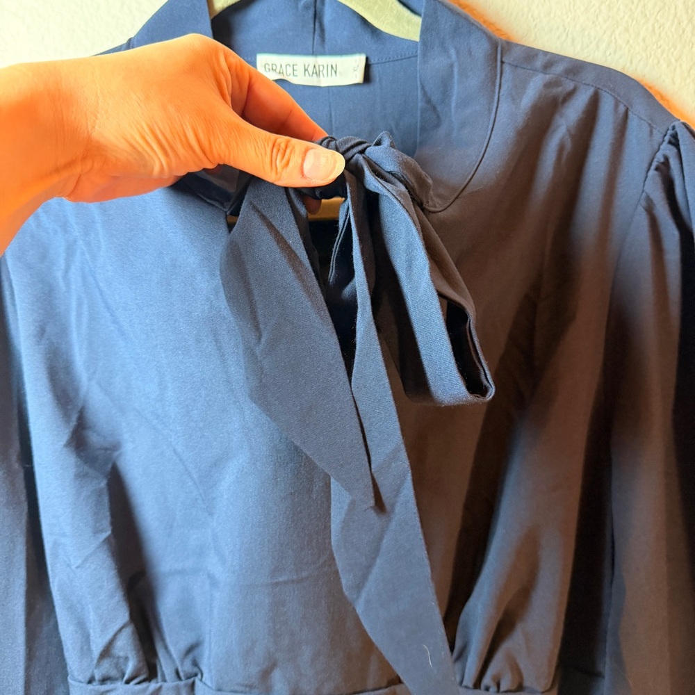Navy Tie Neck Blouse XL Office Siren Career Staple Workwear Chic Feminine Top‎ - Picture 6 of 11
